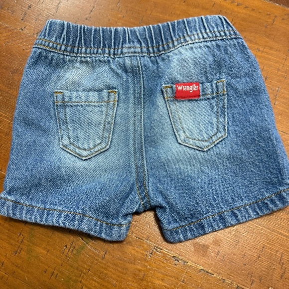 Wrangler denim shorts baby size 3 months preowned - Picture 2 of 7
